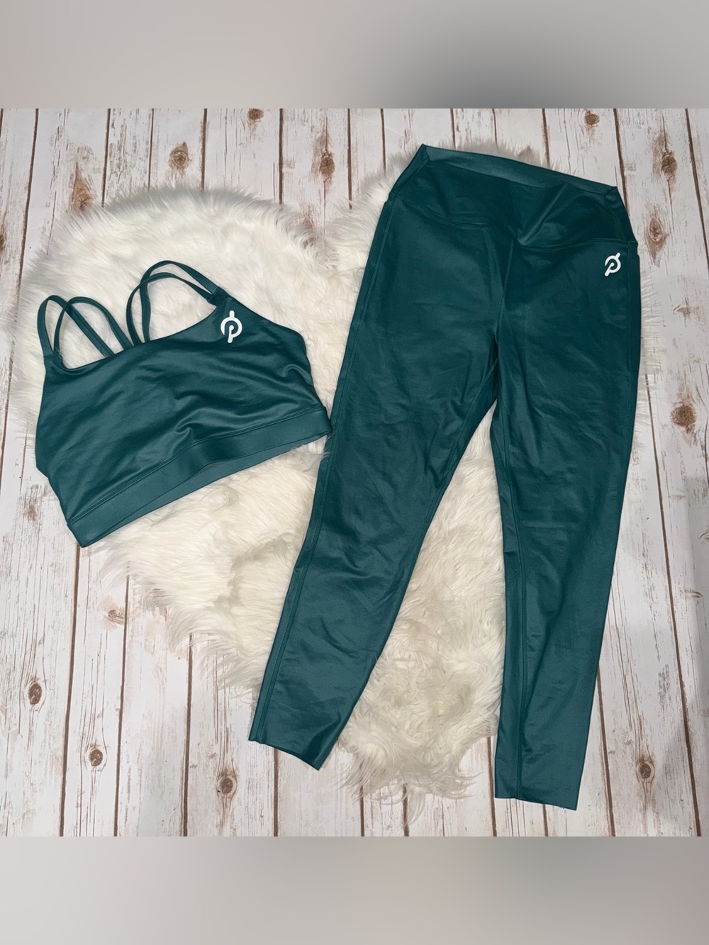 Peloton Teal Cadent Shimmer Glaze High Rise Pocket Legging & Sports Bra Set